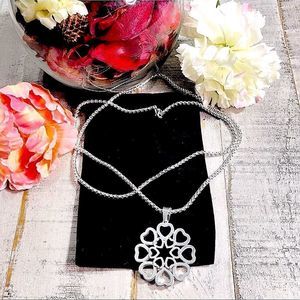 New Retro Style Silver Large Flower Pendant Fashion Necklace